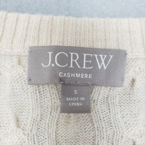 J. Crew S Cable Knit Cashmere Sweater Preppy Button Neck Quiet Luxury Minimalist - Picture 3 of 6